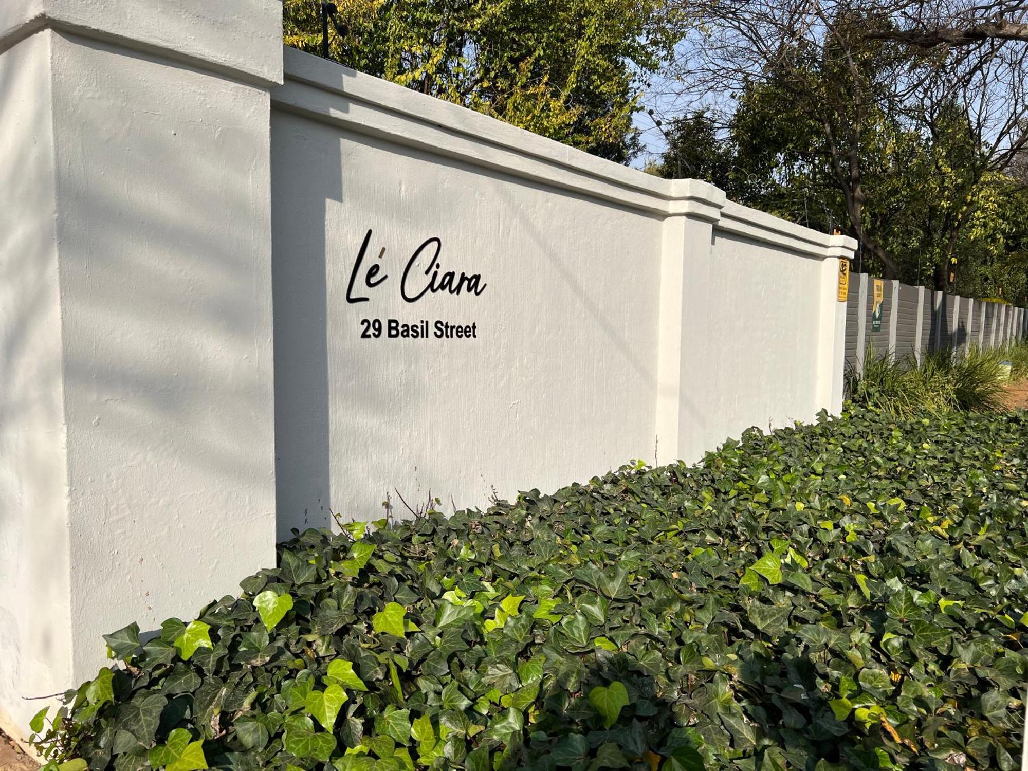 Le'Ciara Luxury Guest House Johannesburg Exterior foto