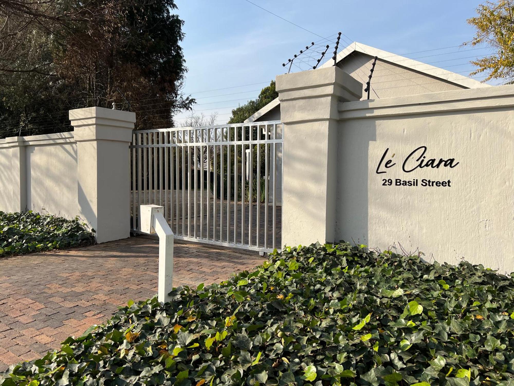 Le'Ciara Luxury Guest House Johannesburg Exterior foto